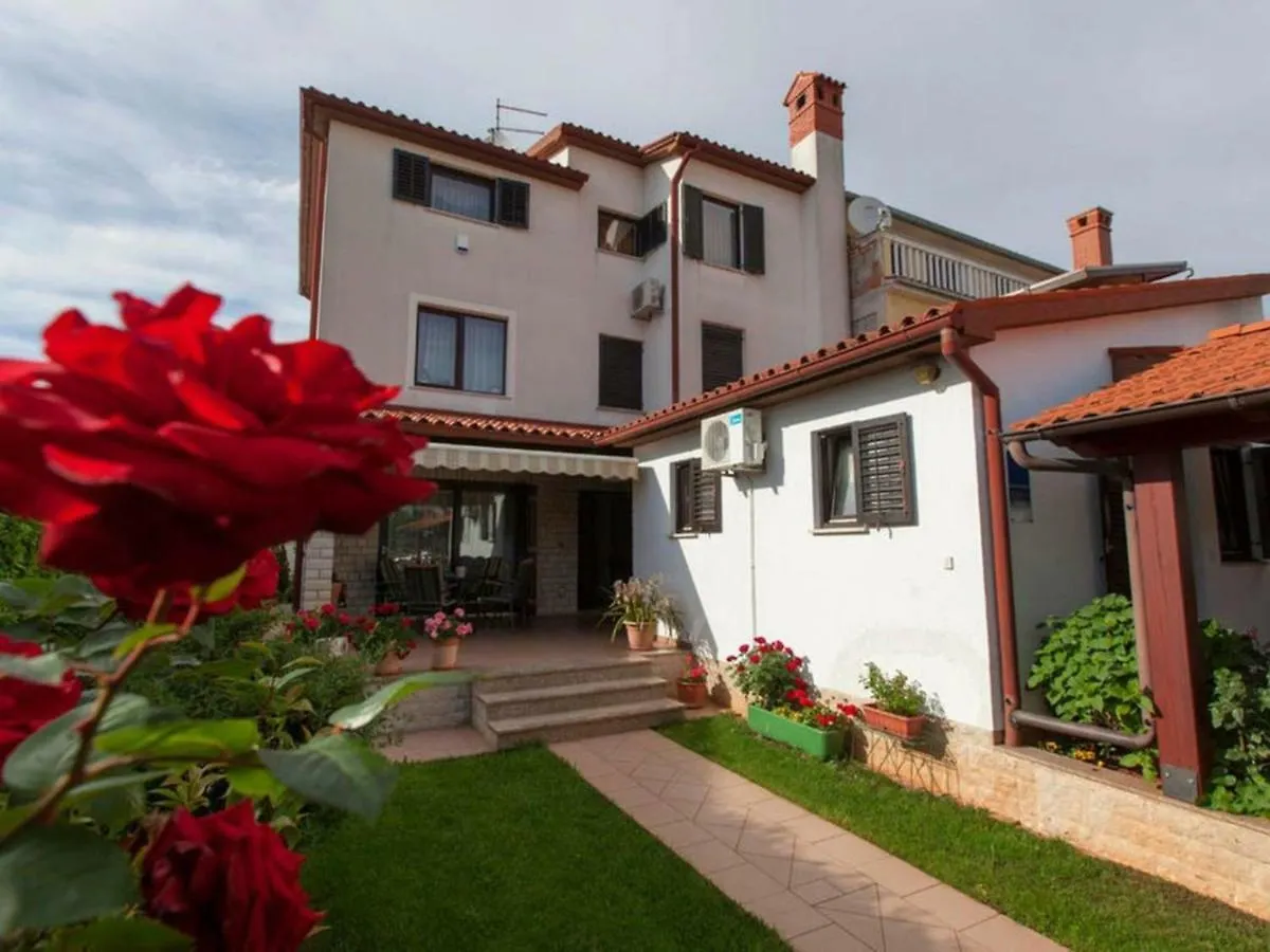 Apartments Grozdanic Fazana